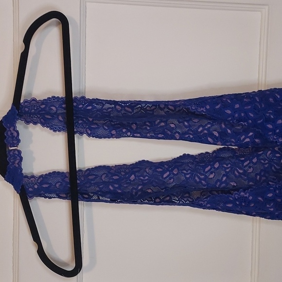 Fredrick's of Hollywood Deep V Lace Chemise - Picture 9 of 10